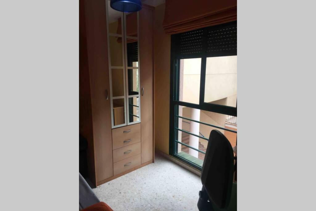 Confortable-Tranquilo Apartamento Junto Al Centro マラガ エクステリア 写真